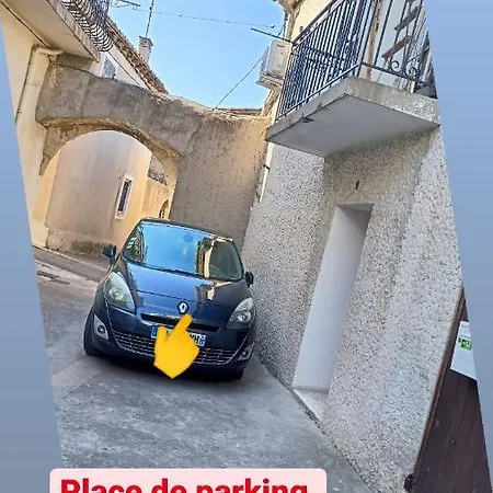 Charmante Maison De Avec Parking Prive *