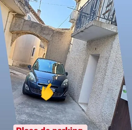 Charmante Maison De Avec Parking Prive *